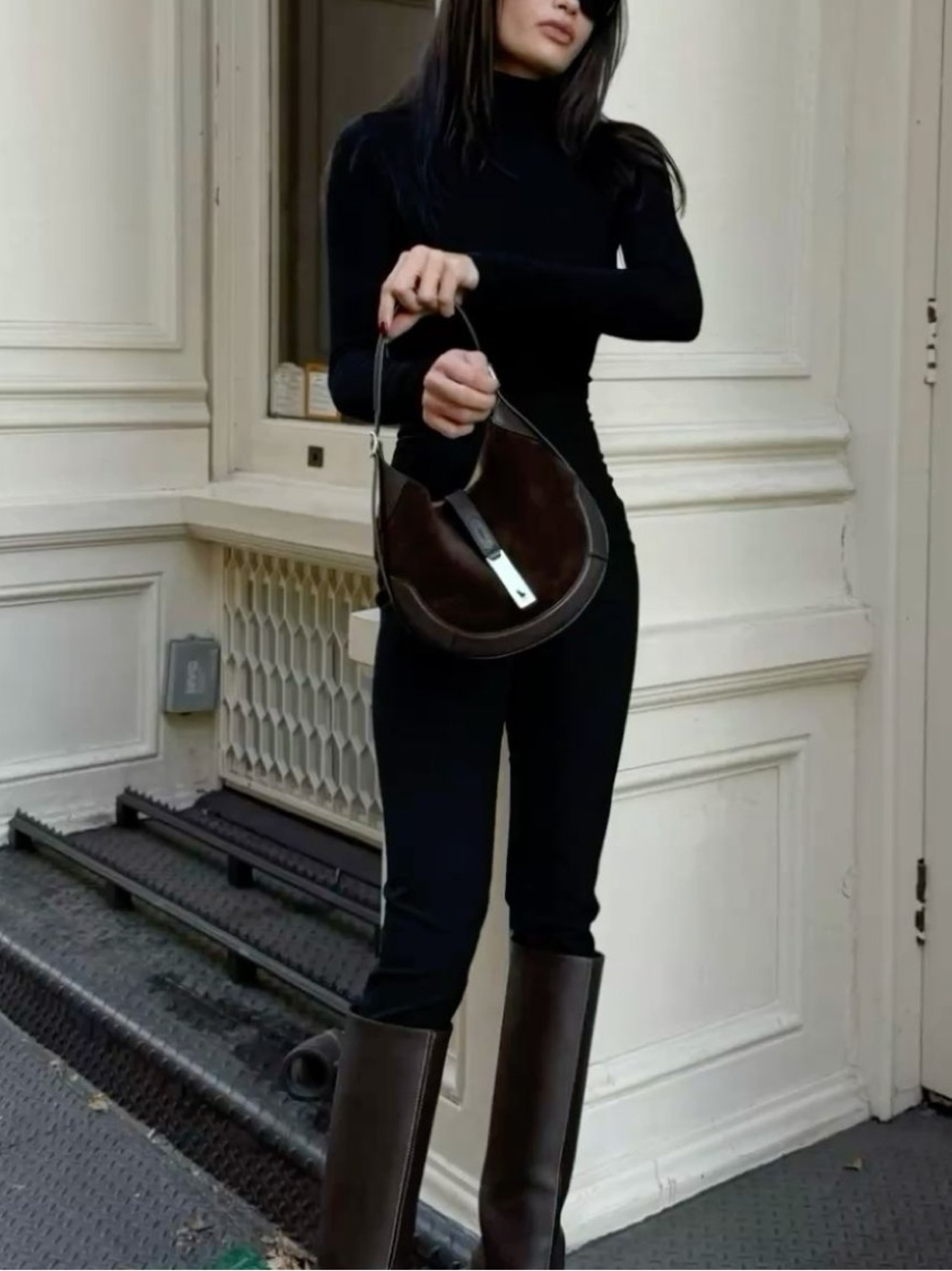 Aritzia - A Gold E Black Skinny Jeans
